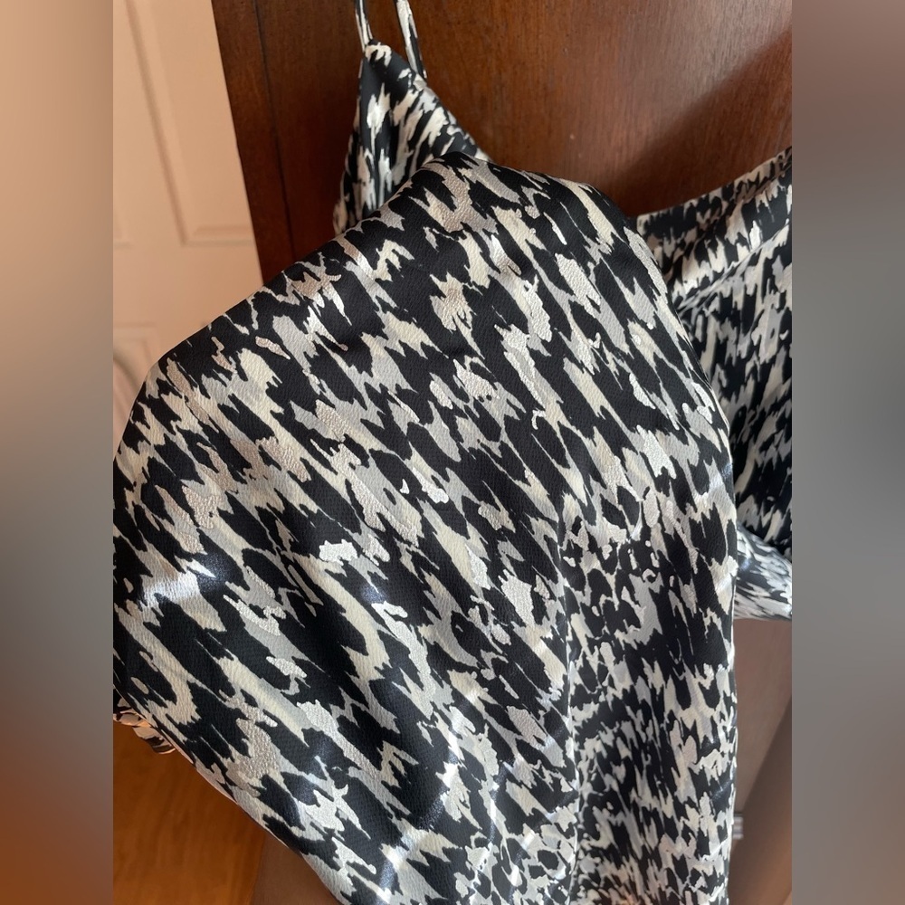 ✨Express✨ Abstract Print Satin Cowl Neck Midi Slip Dress - Picture 5 of 11